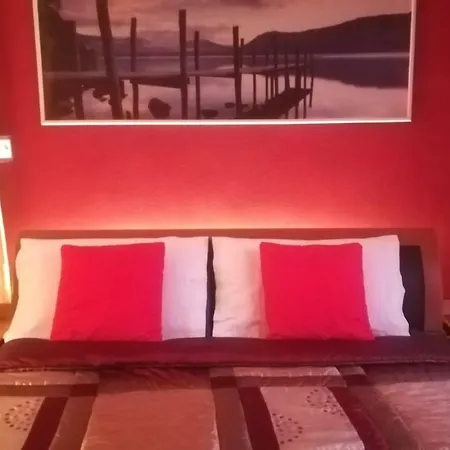 Baradello Apartment Como